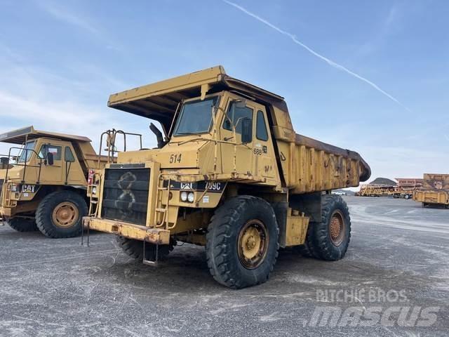 CAT 769C アーティキュレート式ダンプトラック
