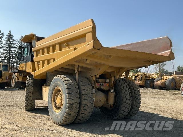 CAT 769C アーティキュレート式ダンプトラック