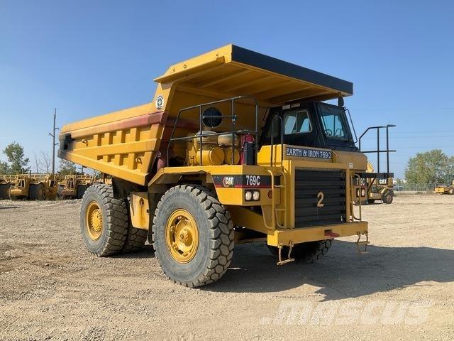 CAT 769C アーティキュレート式ダンプトラック