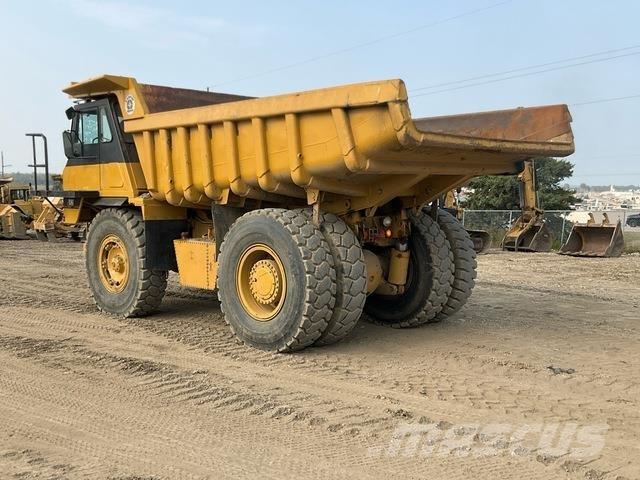CAT 769C アーティキュレート式ダンプトラック