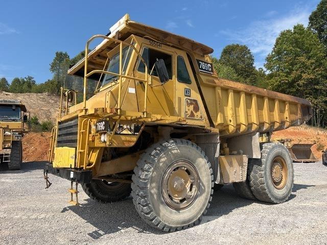 CAT 769C アーティキュレート式ダンプトラック