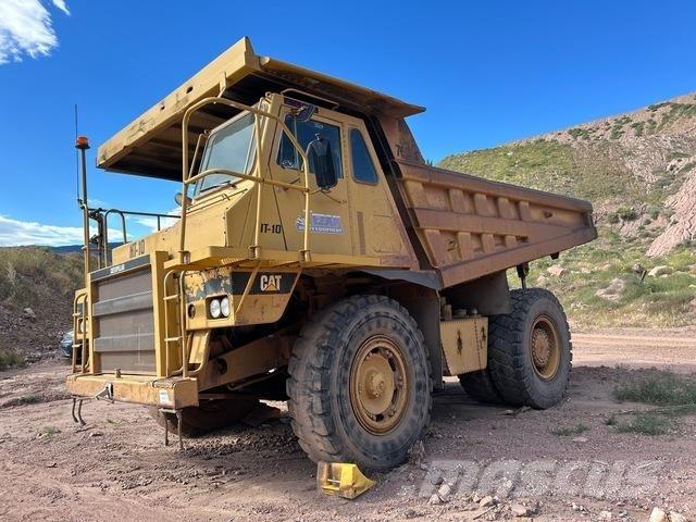 CAT 769C アーティキュレート式ダンプトラック