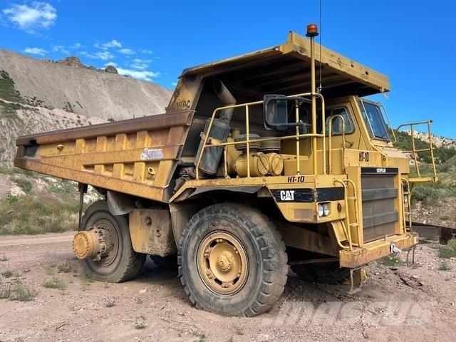 CAT 769C アーティキュレート式ダンプトラック