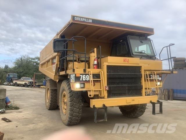 CAT 769D アーティキュレート式ダンプトラック