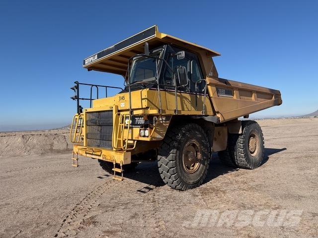 CAT 769D アーティキュレート式ダンプトラック