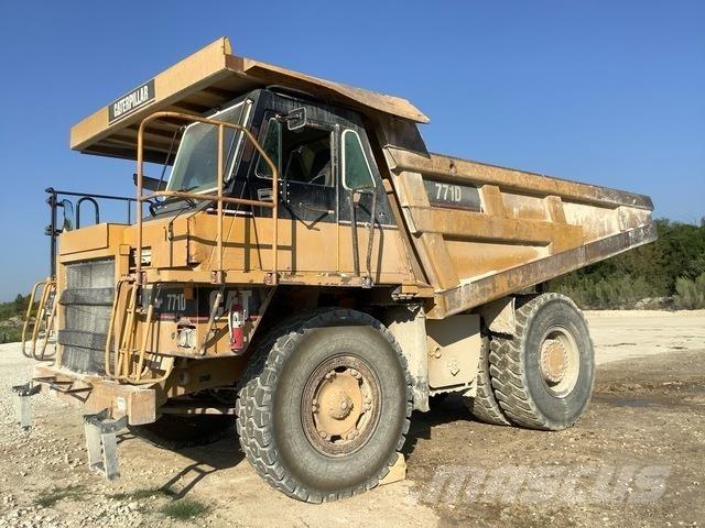 CAT 771D アーティキュレート式ダンプトラック