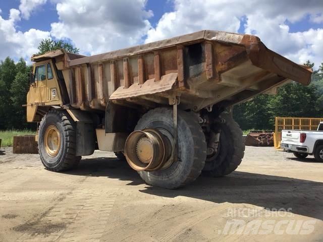 CAT 773B アーティキュレート式ダンプトラック