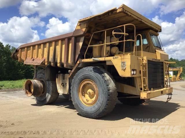 CAT 773B アーティキュレート式ダンプトラック