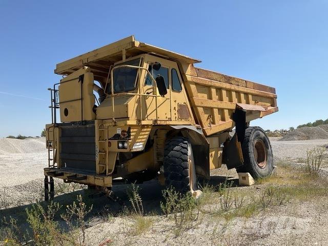 CAT 773B アーティキュレート式ダンプトラック
