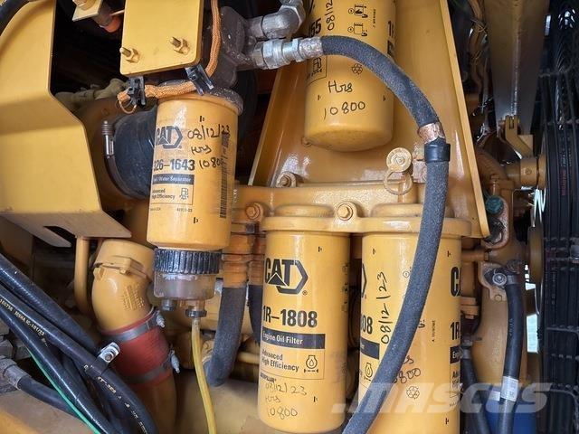 CAT 773E アーティキュレート式ダンプトラック