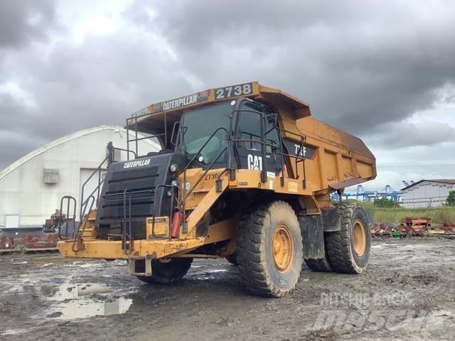 CAT 773F アーティキュレート式ダンプトラック
