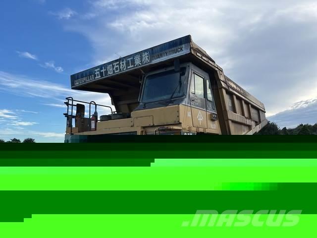CAT 775D アーティキュレート式ダンプトラック