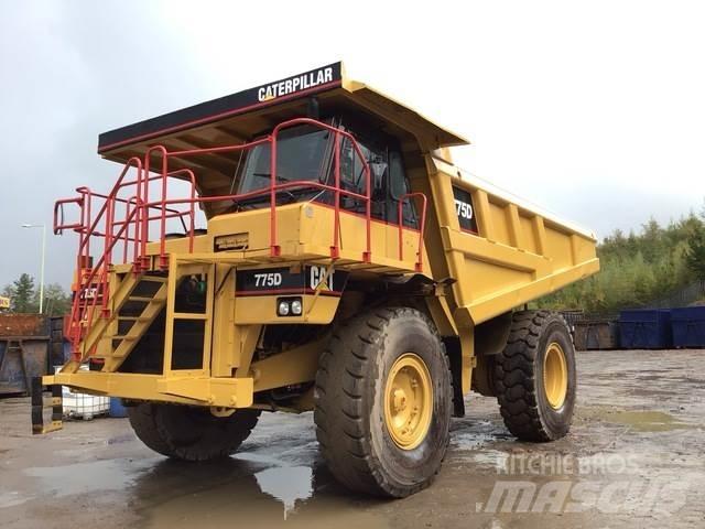 CAT 775D アーティキュレート式ダンプトラック
