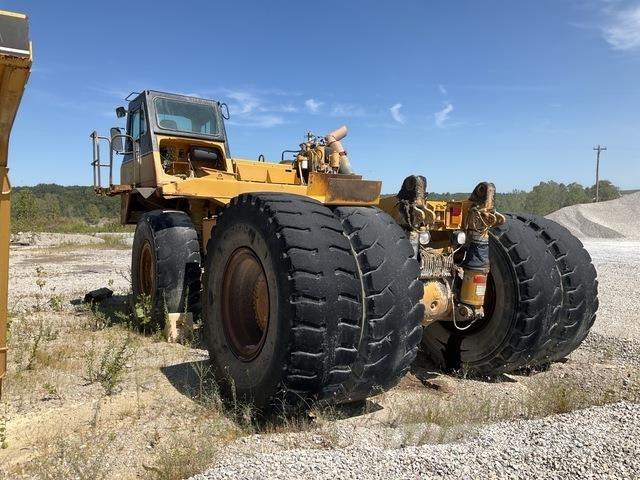 CAT 775E アーティキュレート式ダンプトラック