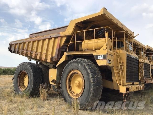 CAT 777 アーティキュレート式ダンプトラック