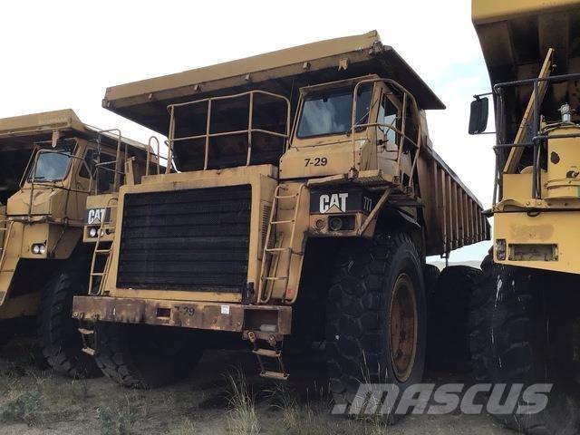 CAT 777 アーティキュレート式ダンプトラック