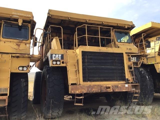 CAT 777 アーティキュレート式ダンプトラック
