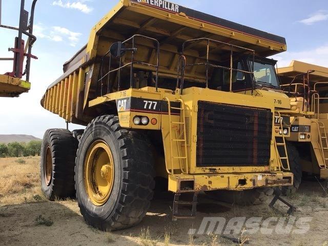CAT 777 アーティキュレート式ダンプトラック