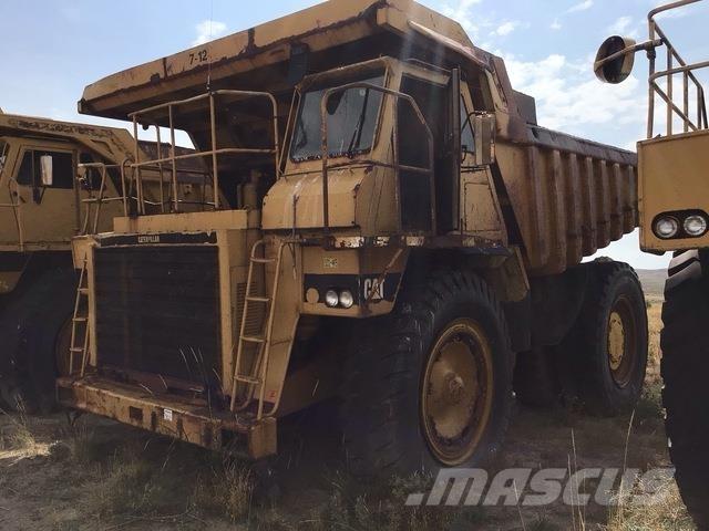 CAT 777 アーティキュレート式ダンプトラック