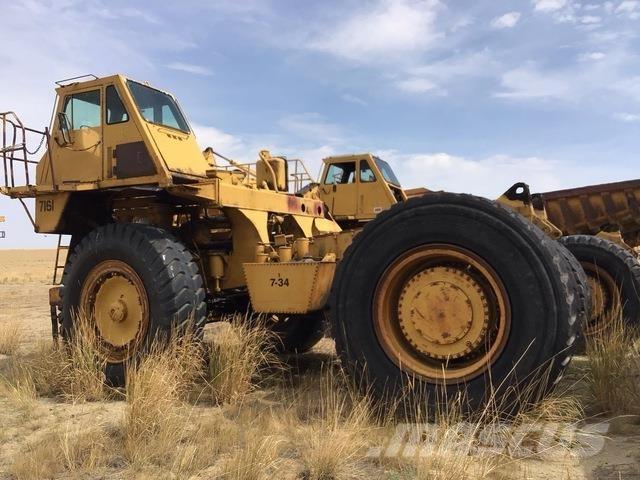 CAT 777 アーティキュレート式ダンプトラック