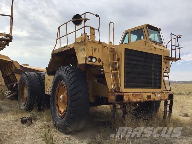 CAT 777 アーティキュレート式ダンプトラック