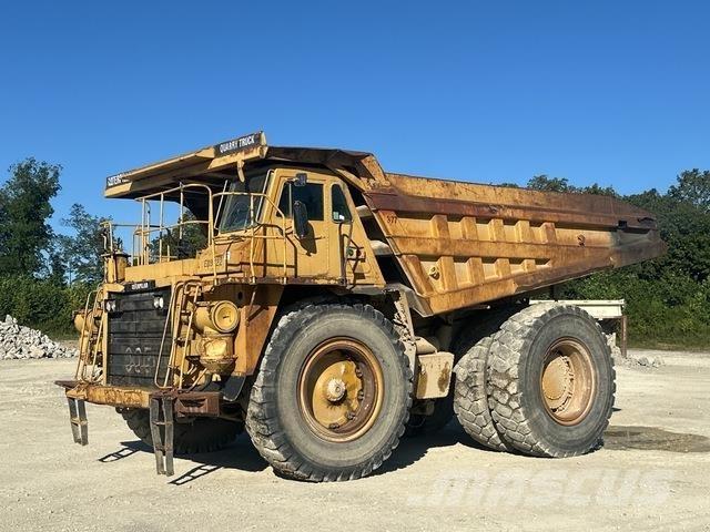 CAT 777C アーティキュレート式ダンプトラック