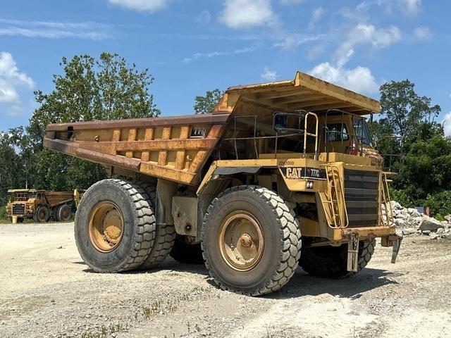 CAT 777C アーティキュレート式ダンプトラック