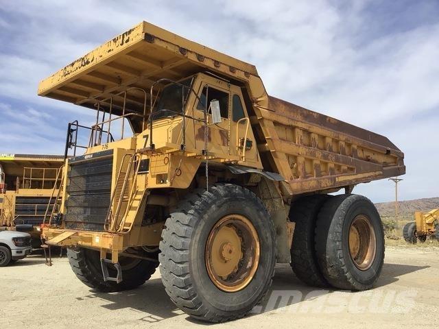 CAT 777C アーティキュレート式ダンプトラック