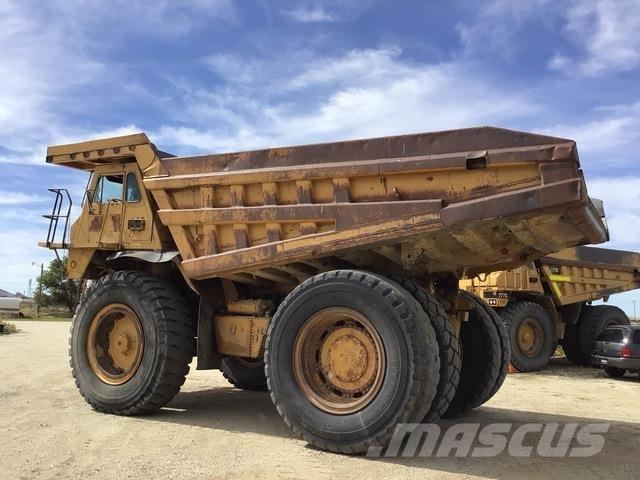CAT 777C アーティキュレート式ダンプトラック