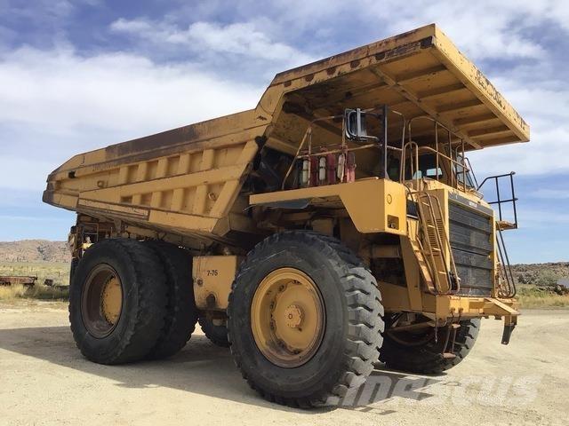 CAT 777C アーティキュレート式ダンプトラック