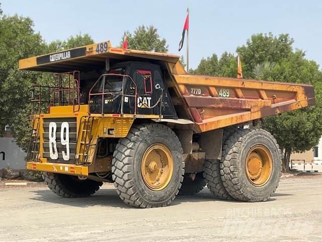 CAT 777D アーティキュレート式ダンプトラック