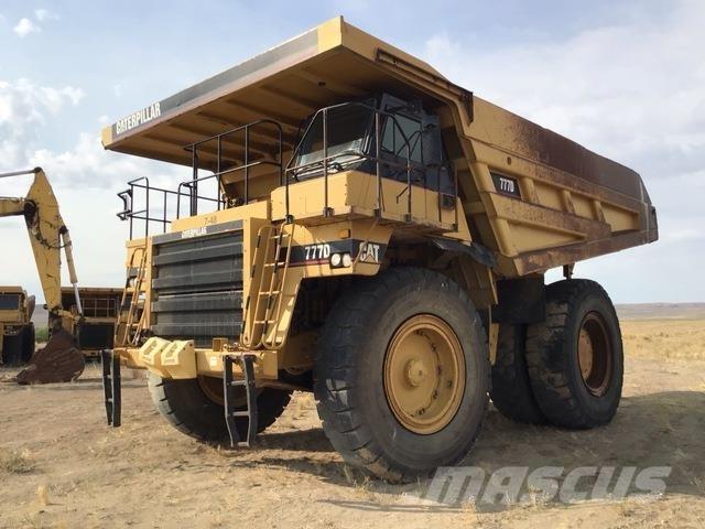 CAT 777D アーティキュレート式ダンプトラック