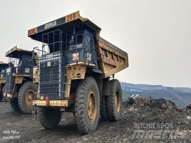 CAT 777E アーティキュレート式ダンプトラック