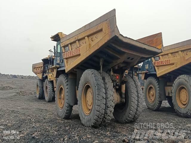 CAT 777E アーティキュレート式ダンプトラック