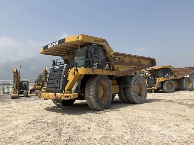 CAT 777F アーティキュレート式ダンプトラック