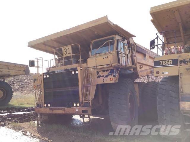 CAT 785 アーティキュレート式ダンプトラック