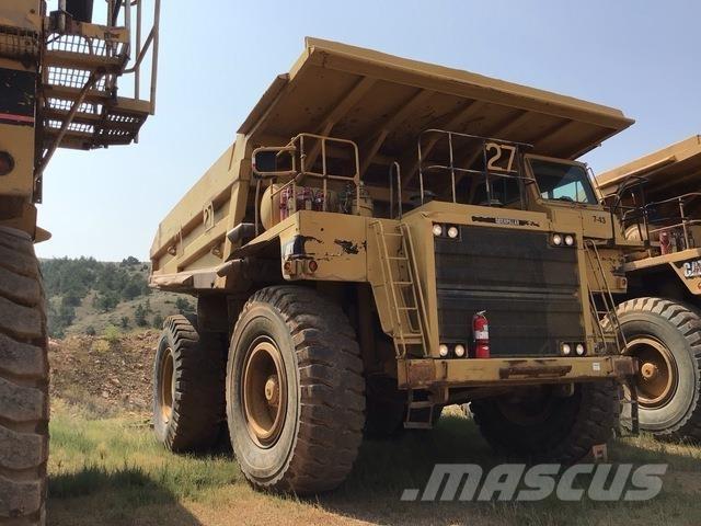 CAT 785 アーティキュレート式ダンプトラック