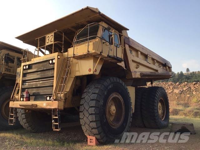 CAT 785 アーティキュレート式ダンプトラック