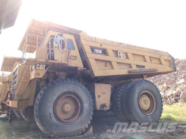 CAT 785B アーティキュレート式ダンプトラック