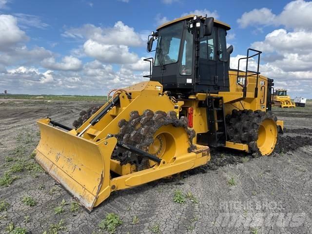 CAT 815 ソイルコンパクター