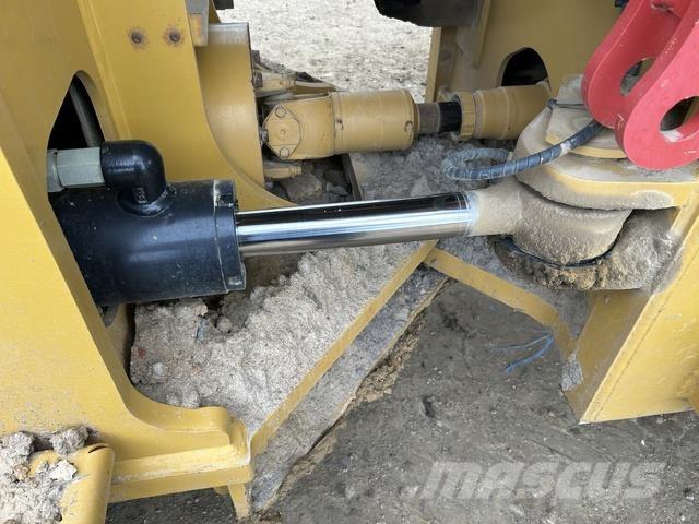 CAT 815 ソイルコンパクター