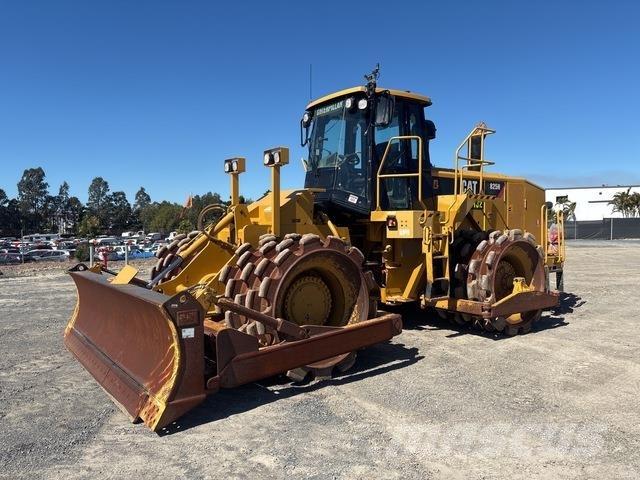 CAT 825H ソイルコンパクター