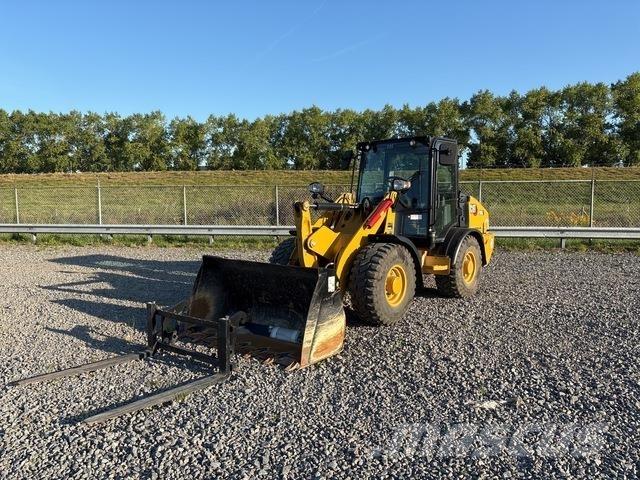 CAT 906 ホイールローダー・タイヤショベル