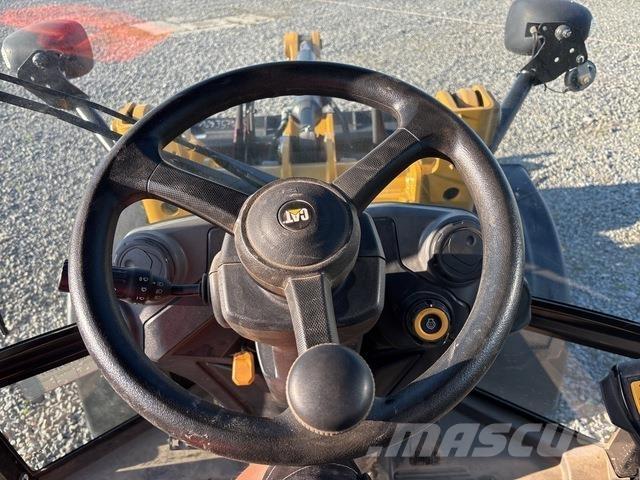 CAT 906 ホイールローダー・タイヤショベル