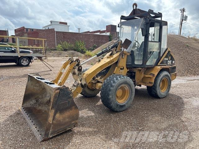 CAT 906 ホイールローダー・タイヤショベル