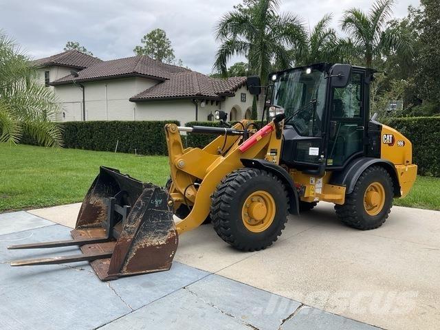 CAT 906 ホイールローダー・タイヤショベル