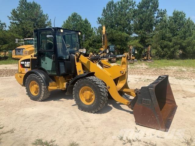 CAT 906M ホイールローダー・タイヤショベル