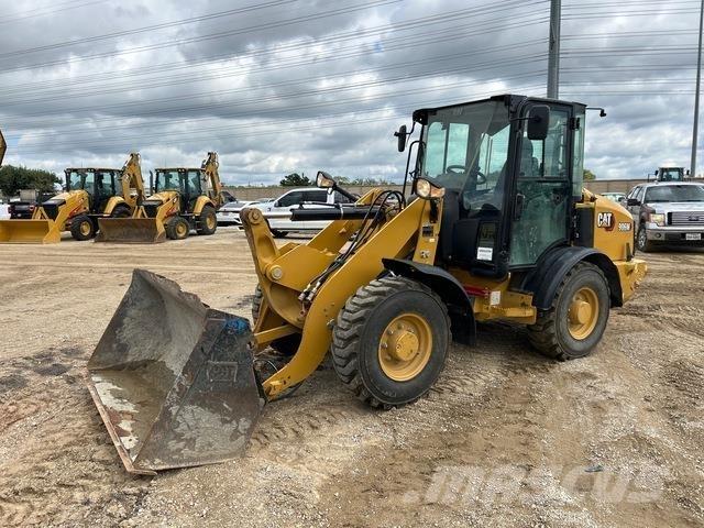 CAT 906M ホイールローダー・タイヤショベル