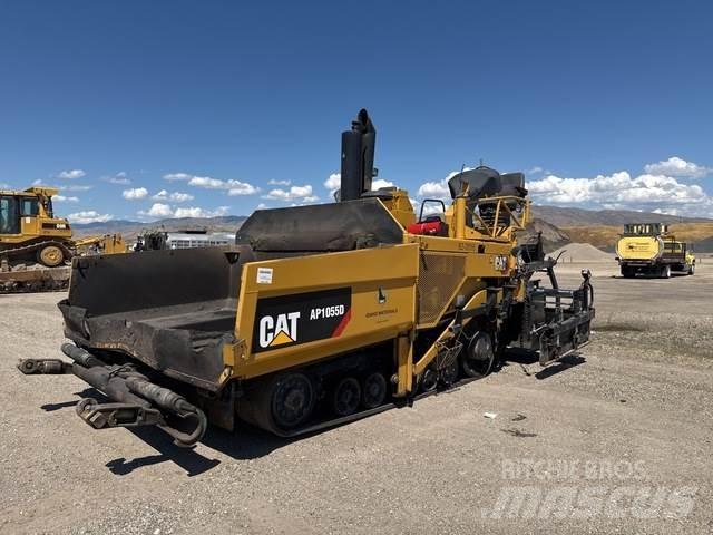 CAT AP-1055D アスファルトフィニッシャ