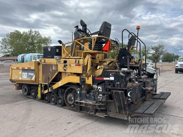 CAT AP1055D アスファルトフィニッシャ